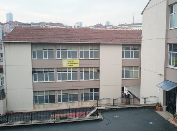 Mecidiyeköy Anadolu Lisesi Fotoğrafı